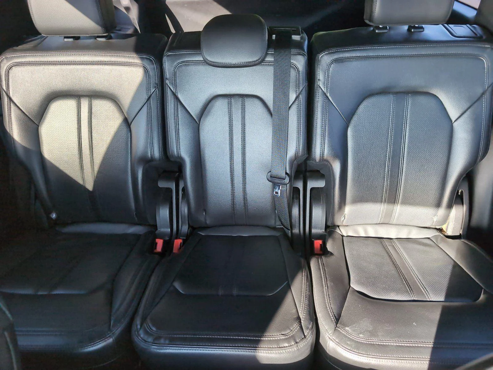 Used 2021 Iconic Silver Ford Limited image 28