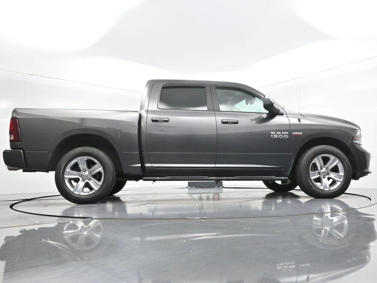 Used 2017 Granite Crystal Metallic Clearcoat Ram Sport image 48