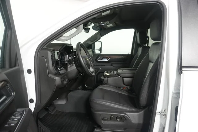 Certified Used 2025 Summit White Chevrolet LT image 31