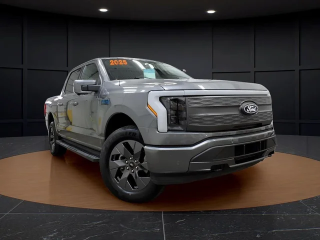 2025 Ford F-150 Lightning Lariat
