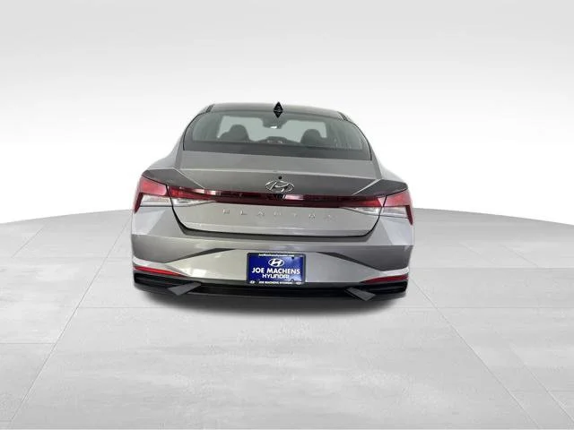 Used 2023 Silver Hyundai SEL image 6