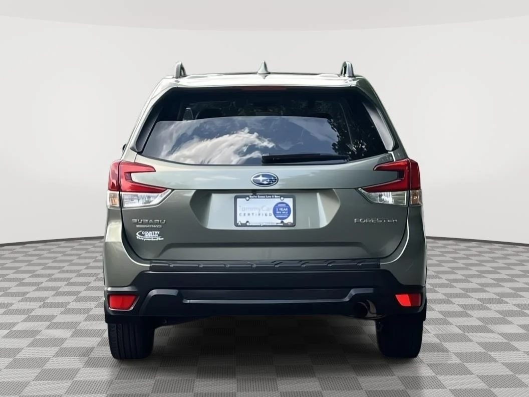 Used 2019 Jasper Green Metallic Subaru Premium image 6