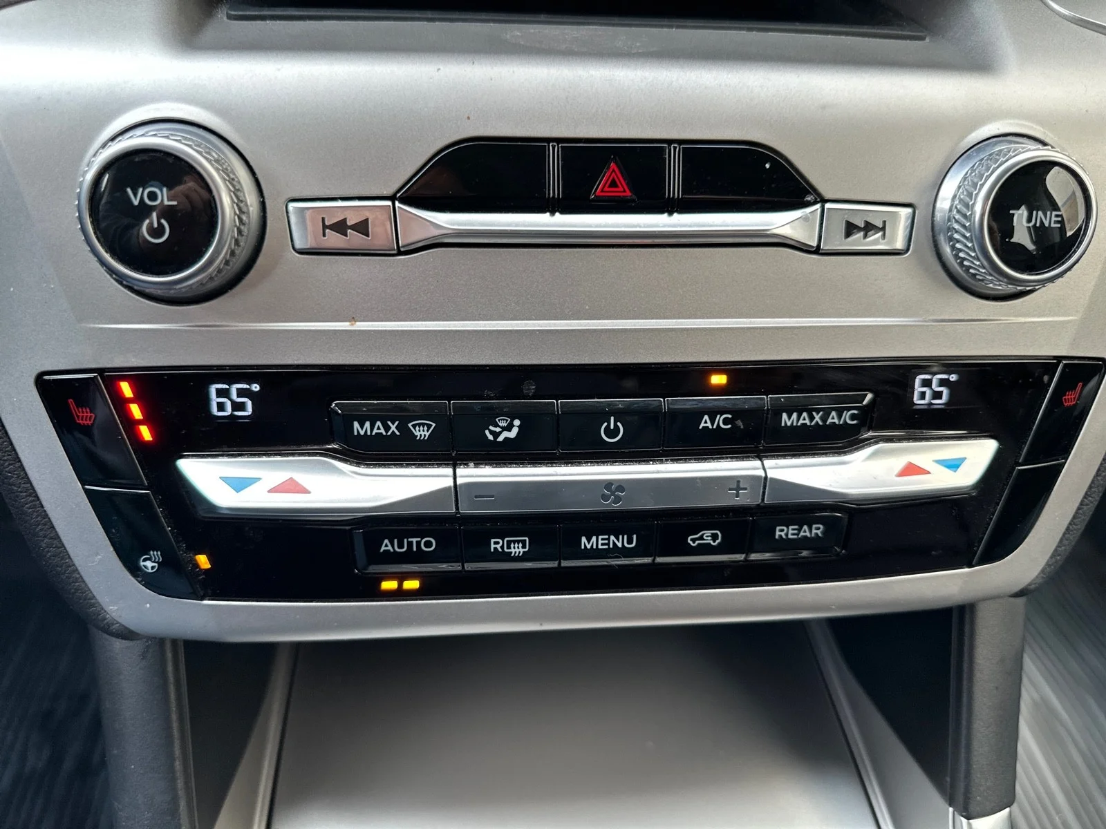 2021 Ford Explorer XLT - Photo 28