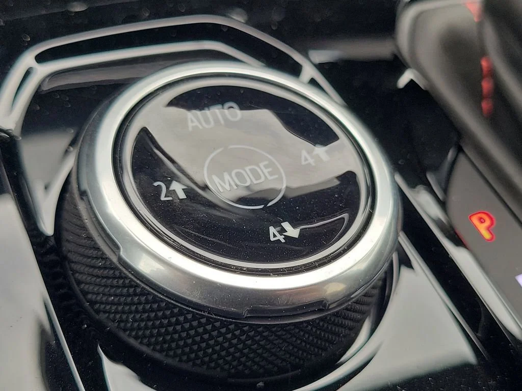 2026 Chevrolet Colorado Z71 - Photo 19