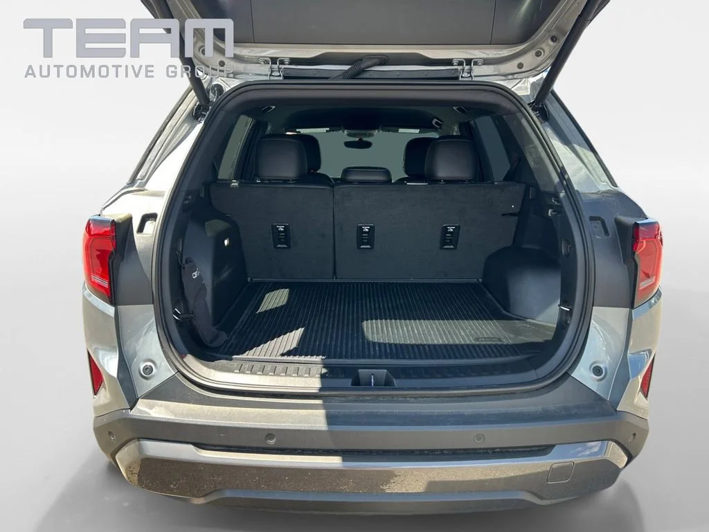 New 2026 Sterling Metallic GMC Elevation image 30