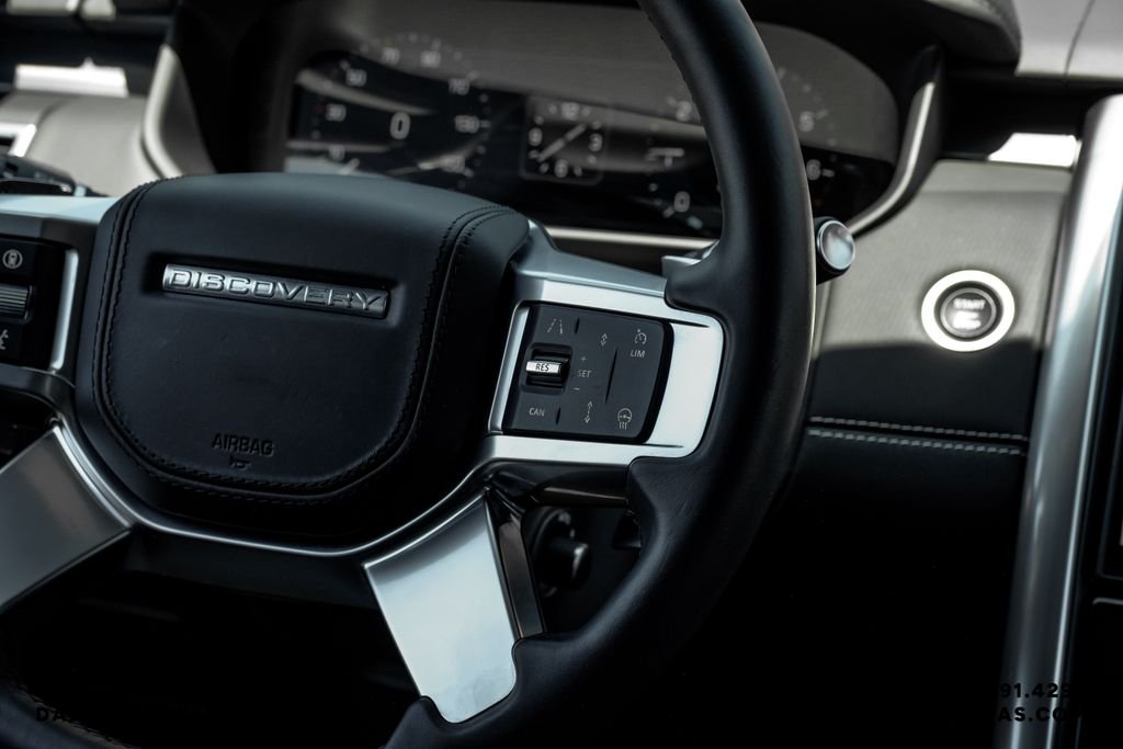 Certified Used 2025 Black Land Rover Metropolitan Edition image 21