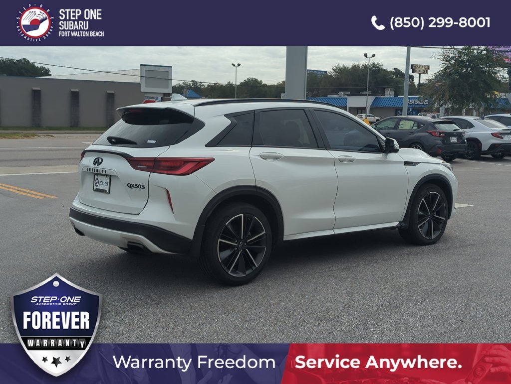 Used 2023 White INFINITI SPORT image 7