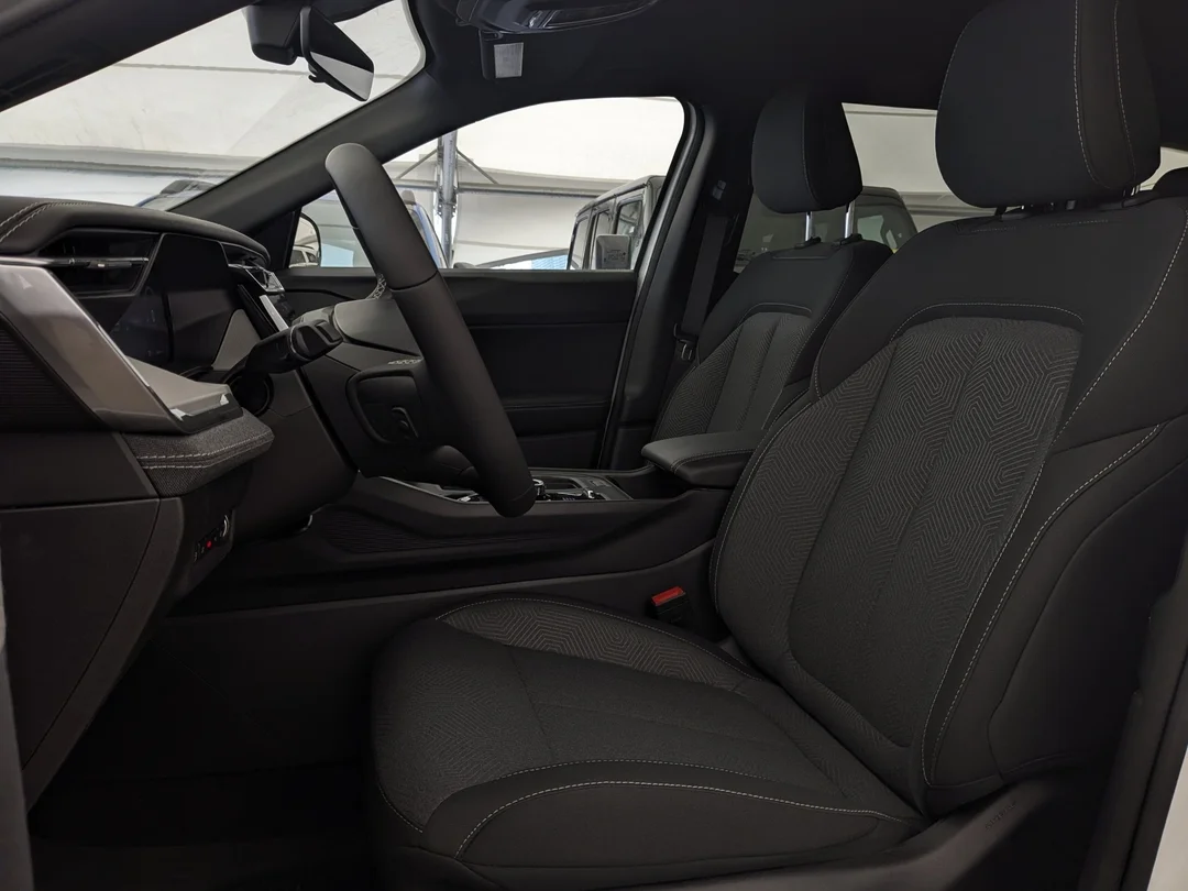 New 2026 White Jeep Laredo - - 4x4 - Pkg 23F - Mopar Protect Pkg - All-Weather Mats - Compact Spare & More! image 14