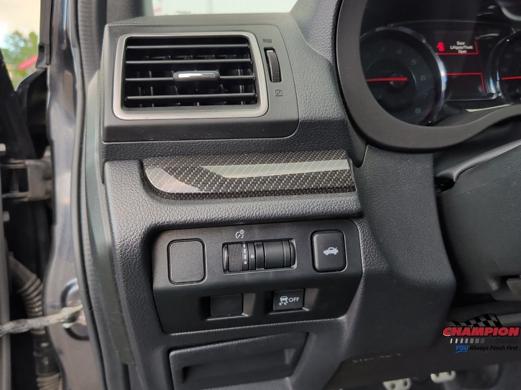Used 2018 Gray Subaru Limited image 23