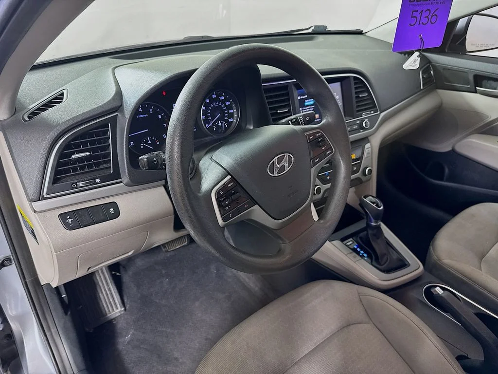 Used 2017 Gray Hyundai SE image 9