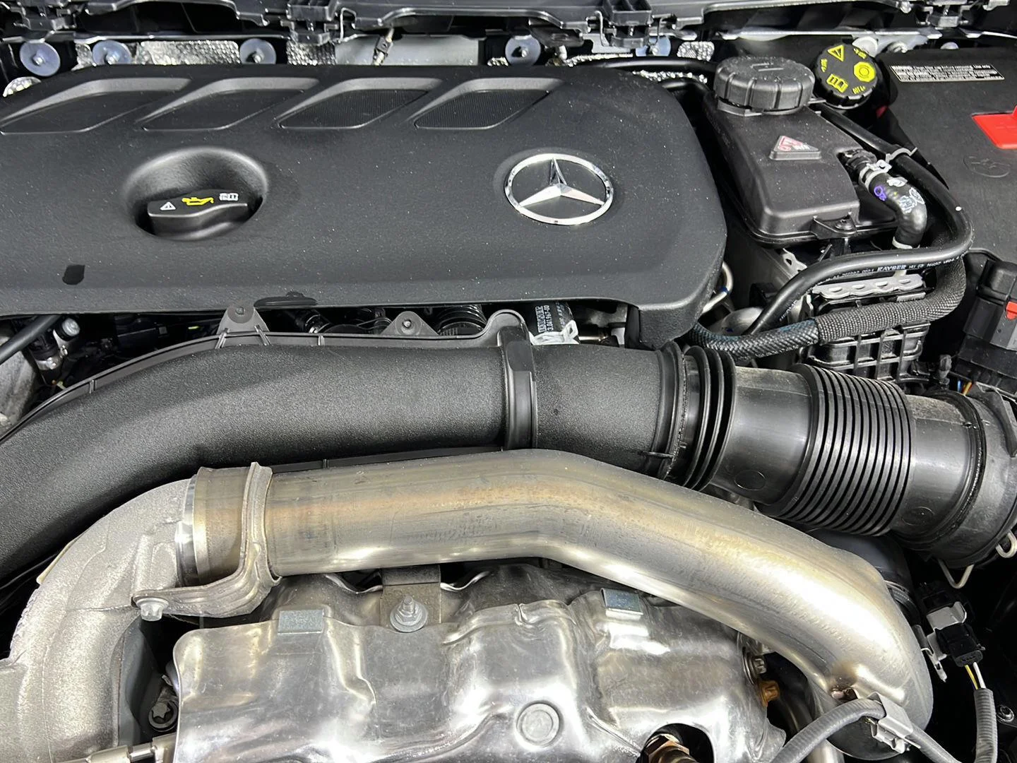 Used 2025 Cirrus Silver Metallic Mercedes-Benz GLA 250 image 23