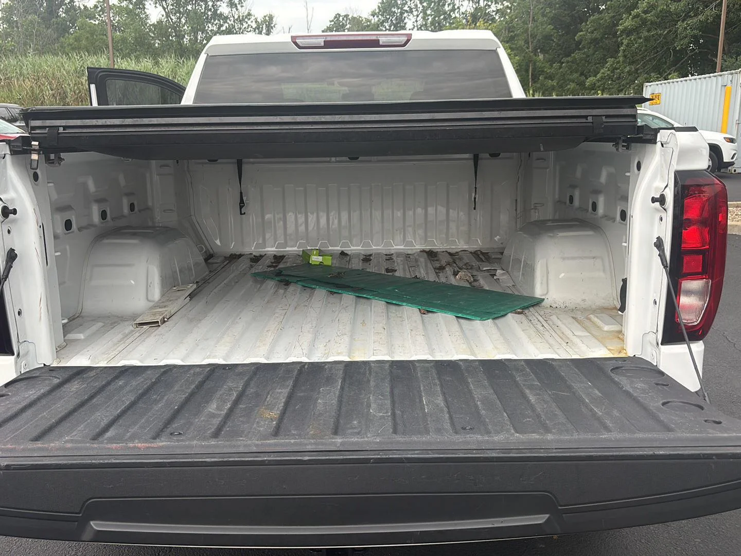 Used 2023 Summit White GMC Elevation image 19