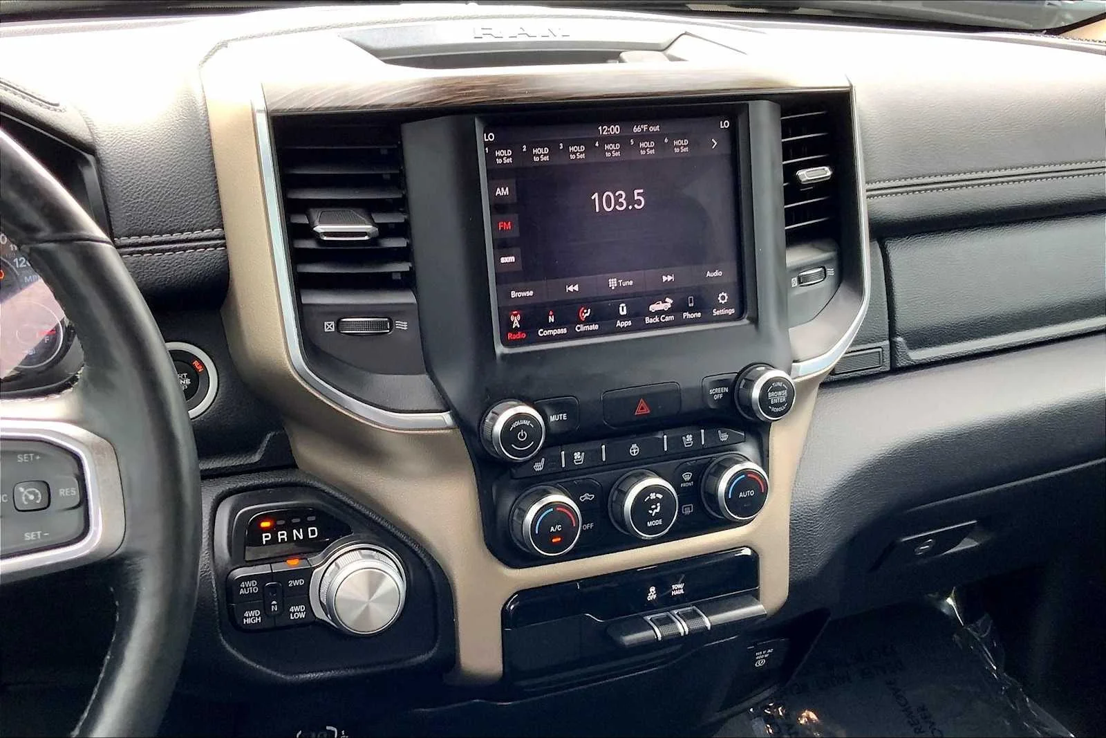 Used 2019 Billet Silver Metallic Clearcoat Ram Laramie image 6