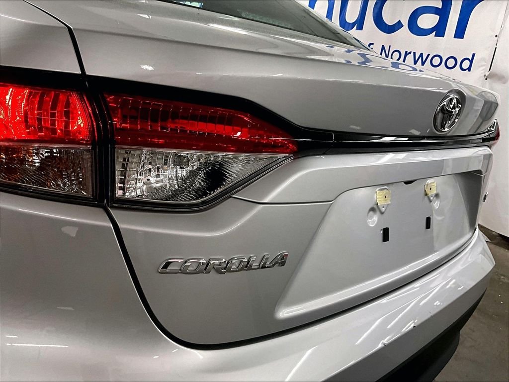 Certified Used 2025 Silver Toyota LE image 27