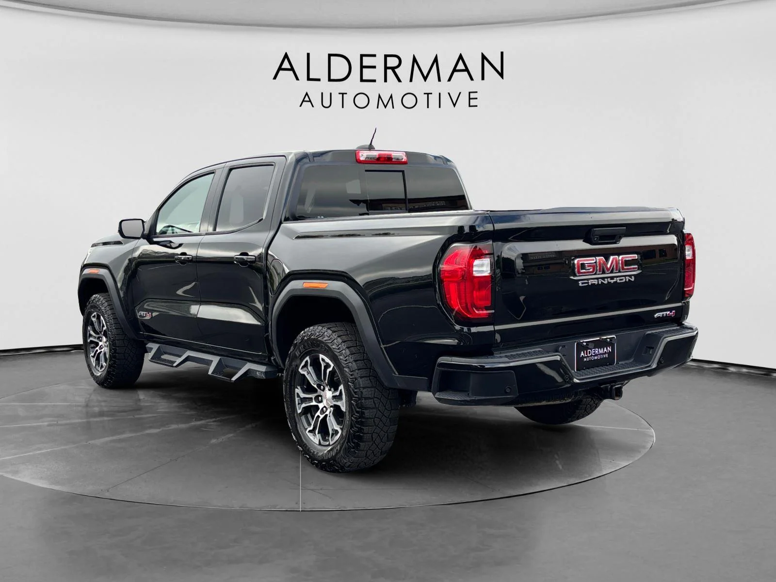 Used 2023 Onyx Black GMC 4WD AT4 image 3