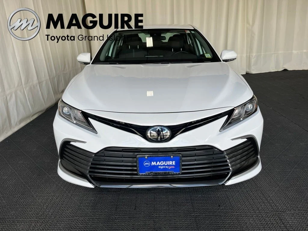 Used 2024 White Toyota LE image 33