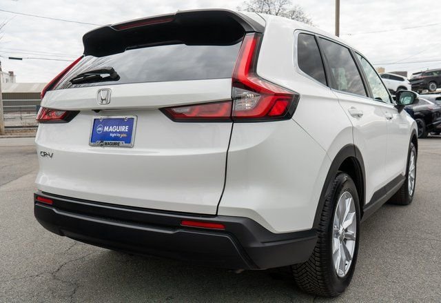 Used 2024 White Honda EX image 6
