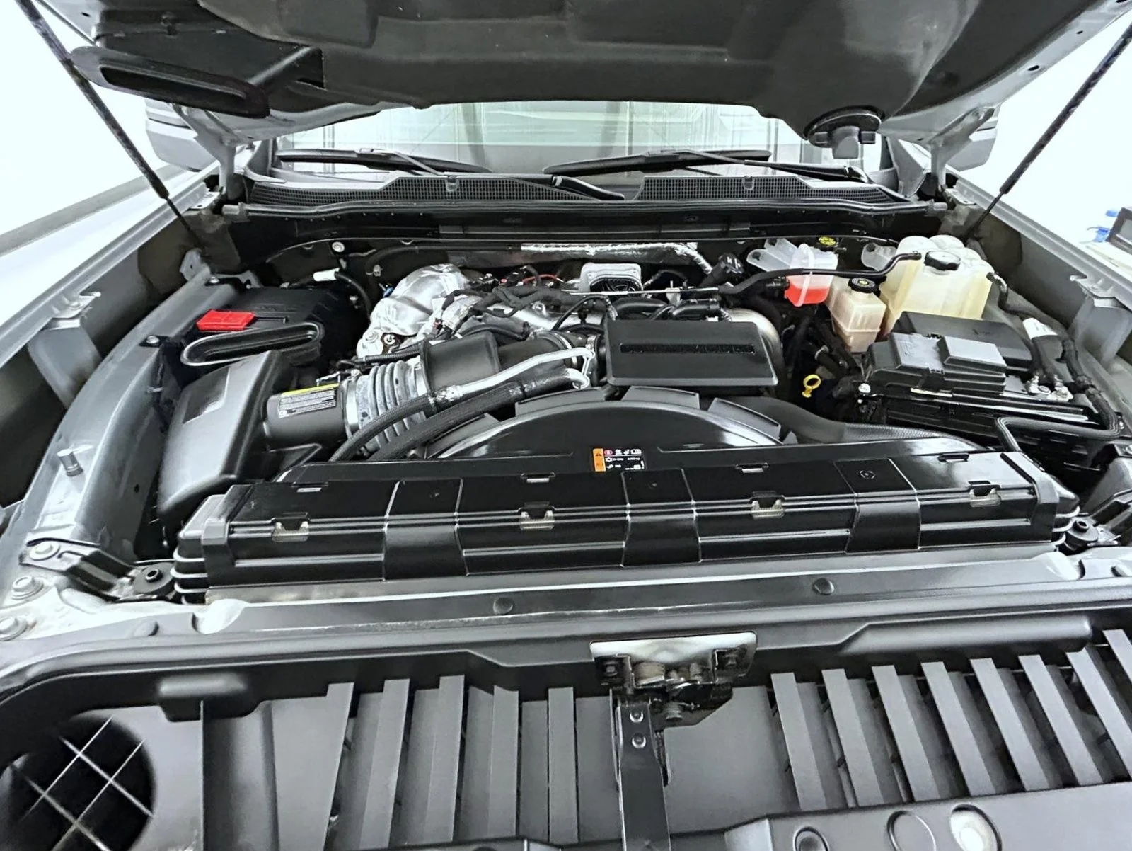 Used 2024 Gray Chevrolet ZR2 image 25