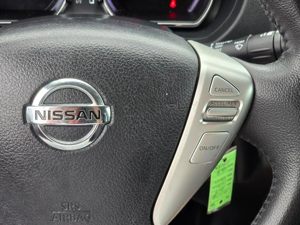 Used 2018 White Nissan 1.6 SV image 16