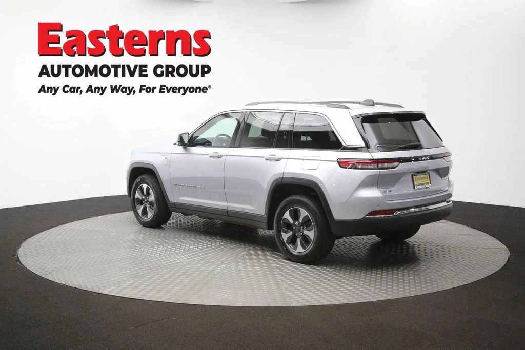 Used 2022 Silver Jeep 4xe image 67