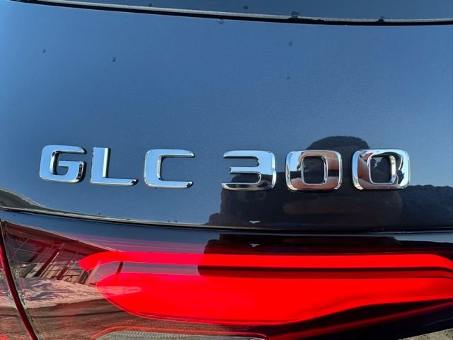 New 2026 Graphite Grey Metallic Mercedes-Benz GLC 300 image 9