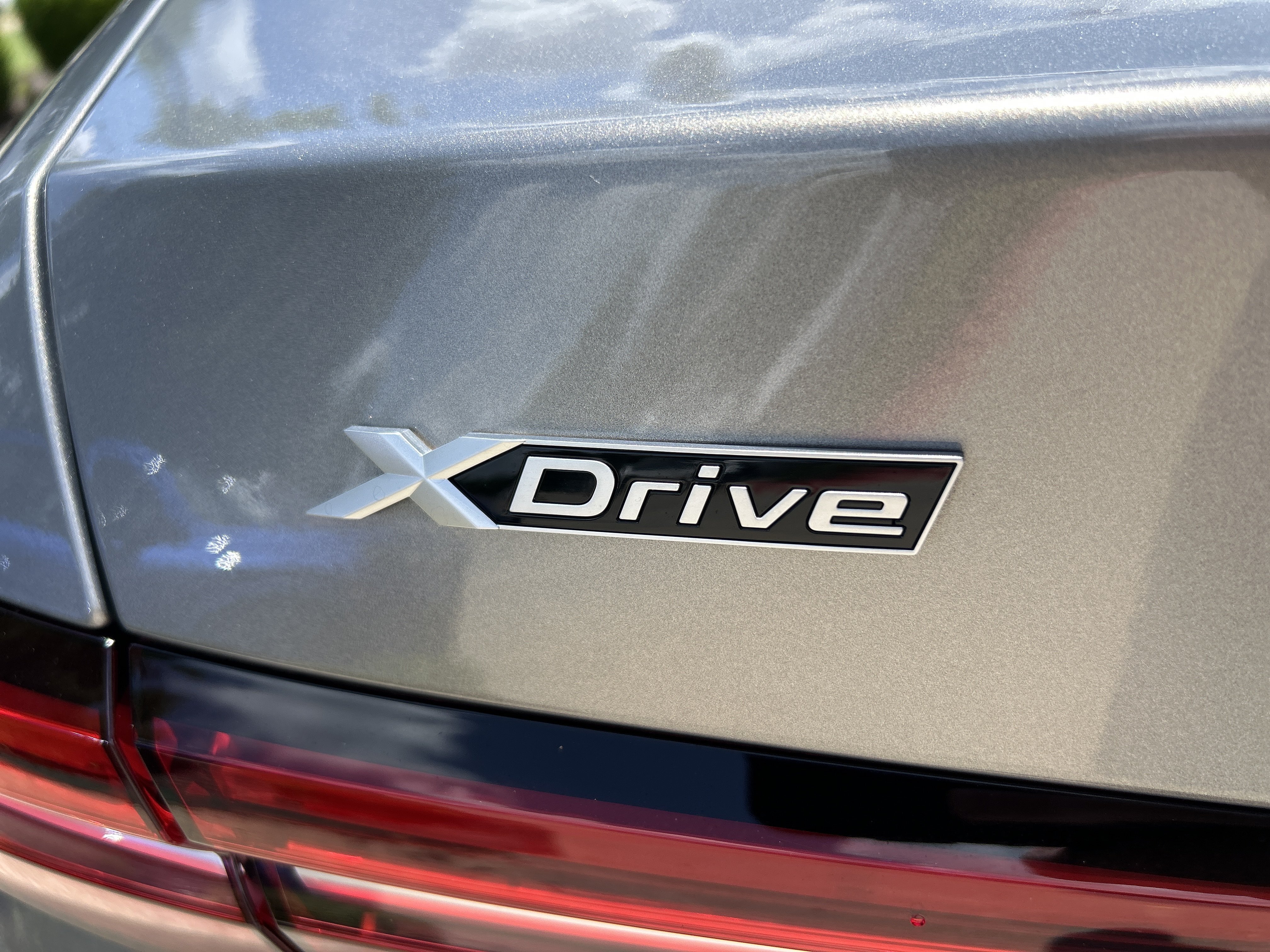 New 2026 OXIDE GREY BMW 550e xDrive image 7