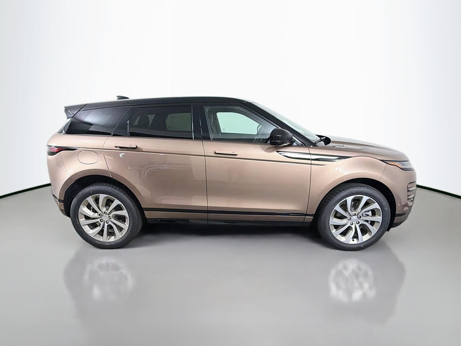 New 2026 Corinthian Bronze Land Rover Hoxton Edition image 6