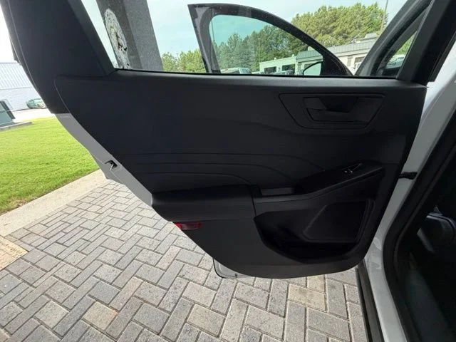 Used 2025 Oxford White Ford Active image 15