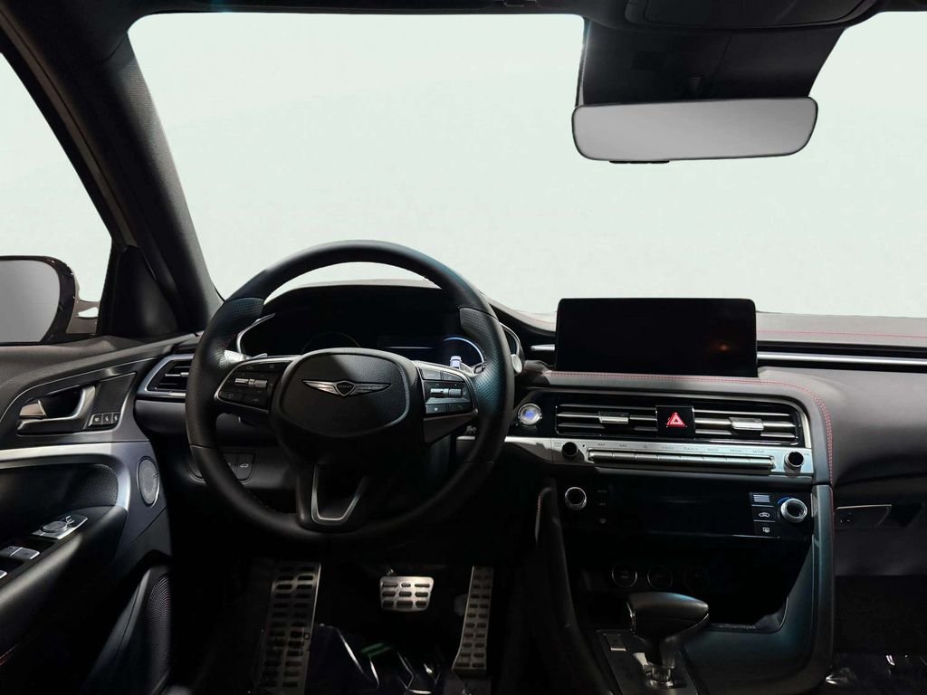 2024 GENESIS G70 Standard - Photo 10