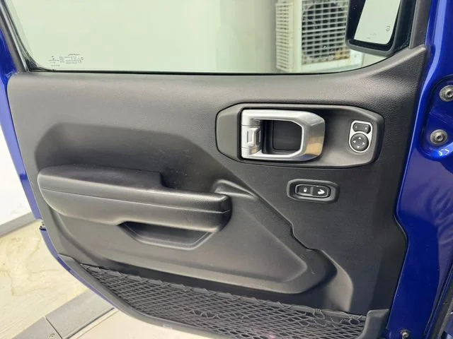 Used 2020 Ocean Blue Metallic Clearcoat Jeep Unlimited Sport S image 36