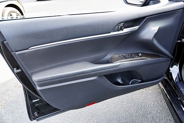 Used 2023  Toyota SE image 20