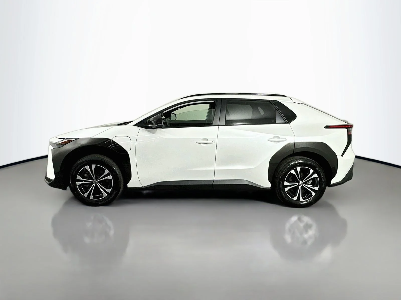 Certified Used 2023 Beige Toyota XLE image 4