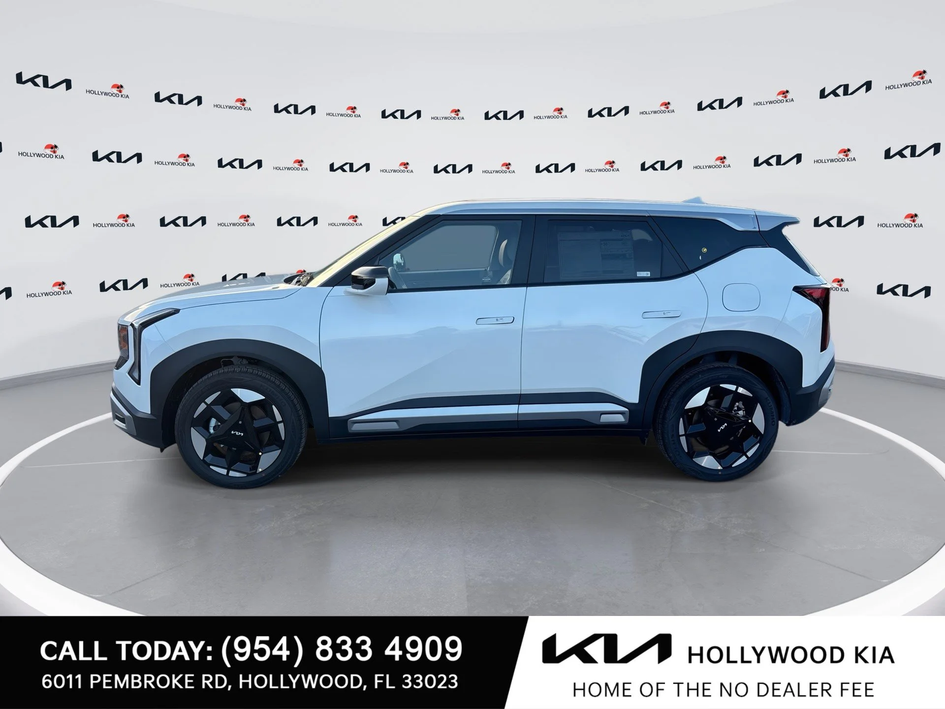 New 2027 Snow White Pearl Kia EX image 5