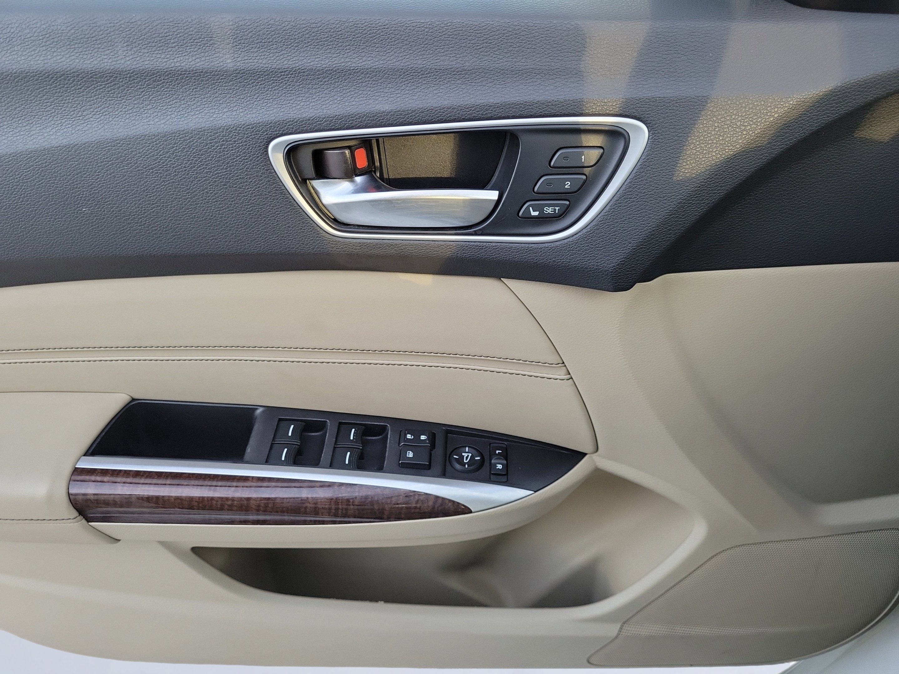 Used 2019 Platinum White Pearl Acura 3.5L Technology Pkg image 26