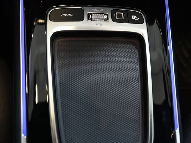 Used 2025  Mercedes-Benz GLA 250 image 27