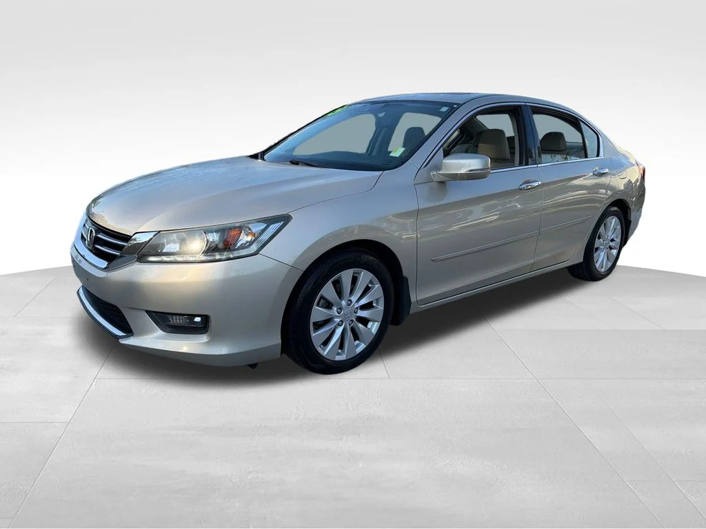 Used 2015 Beige Honda EX-L image 3