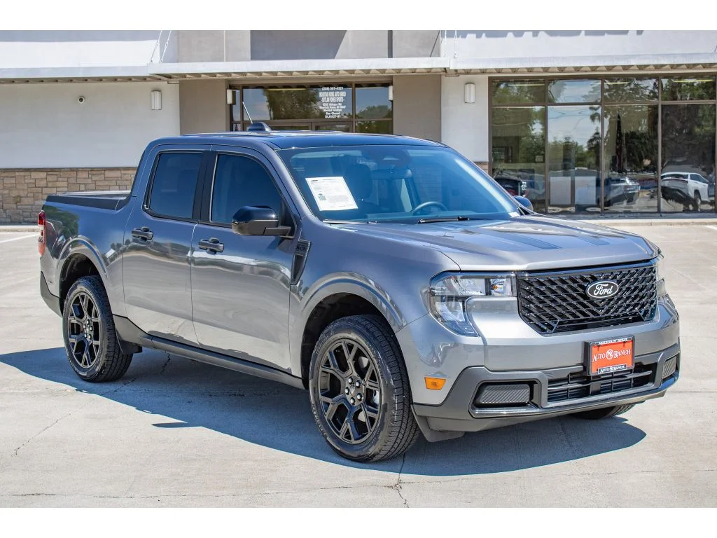 Used 2025 Carbonized Gray Metallic Ford XLT image 2
