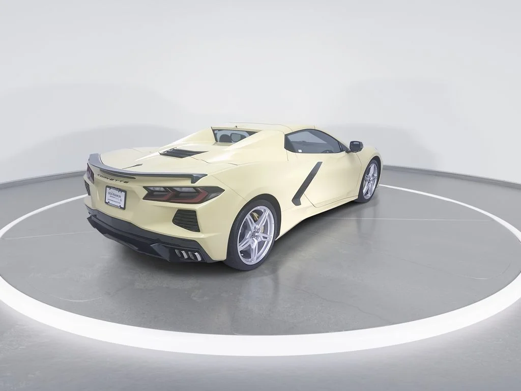 Used 2022 Yellow Chevrolet Stingray image 8
