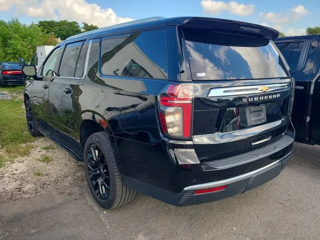 Used 2022 BLACK Chevrolet LT image 2