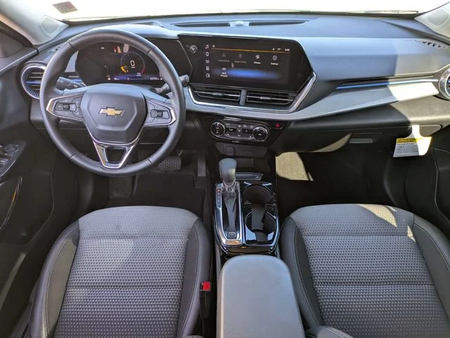 Used 2025 White Chevrolet LT image 15