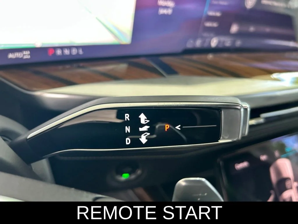 Used 2025 White Cadillac Sport Platinum image 10