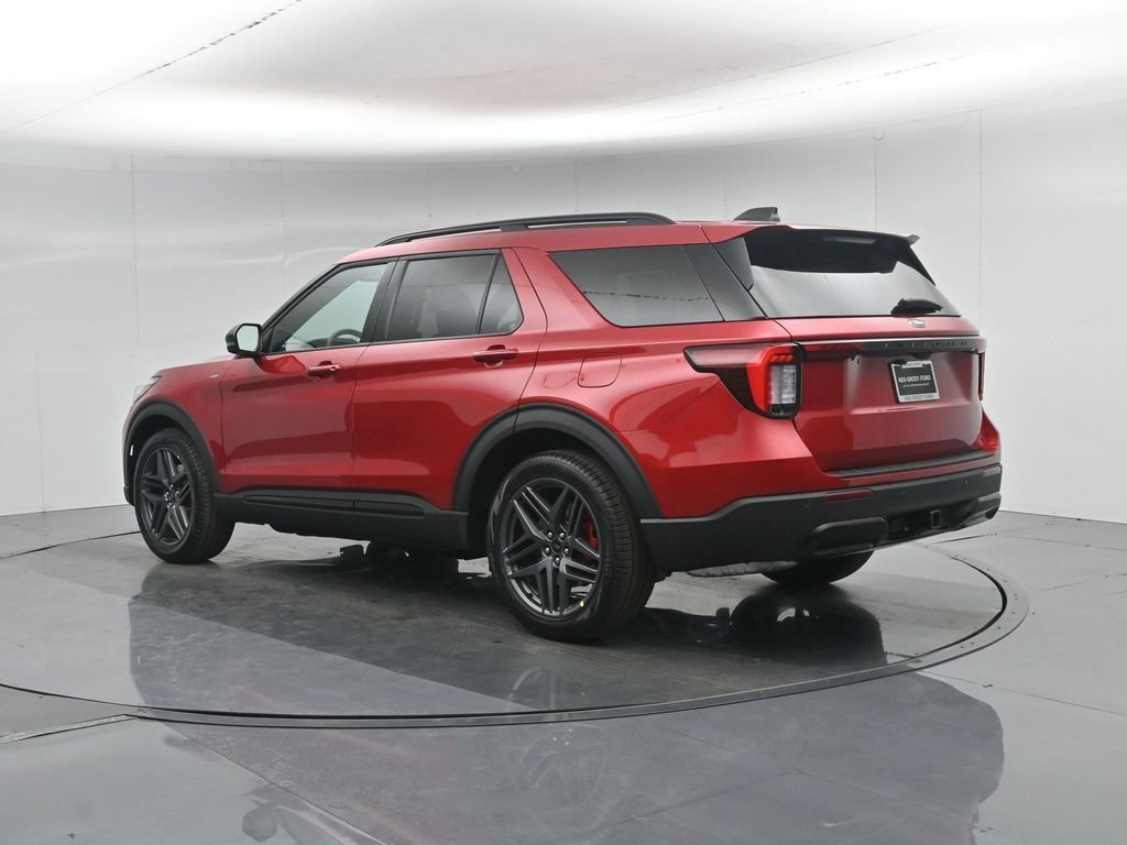 New 2026 Rapid Red Metallic Tinted Clearcoat Ford ST-Line image 6