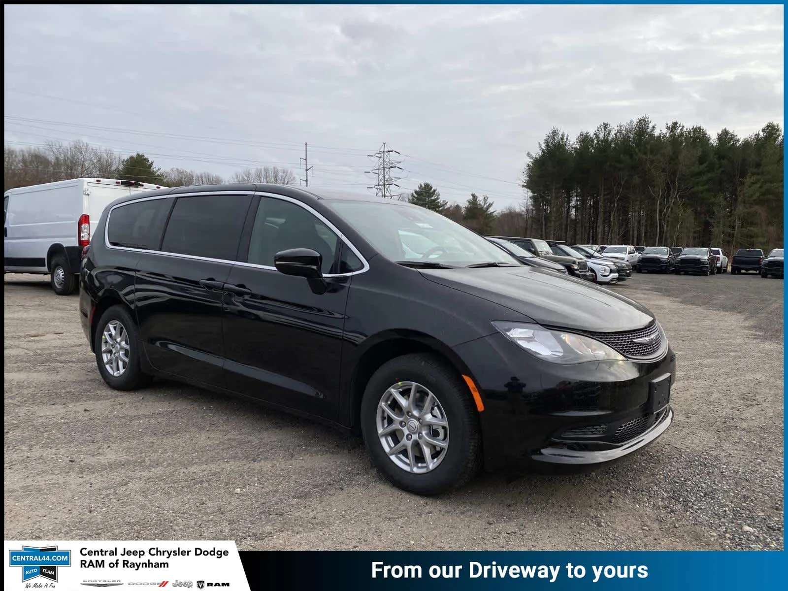 2026 Chrysler Voyager LX