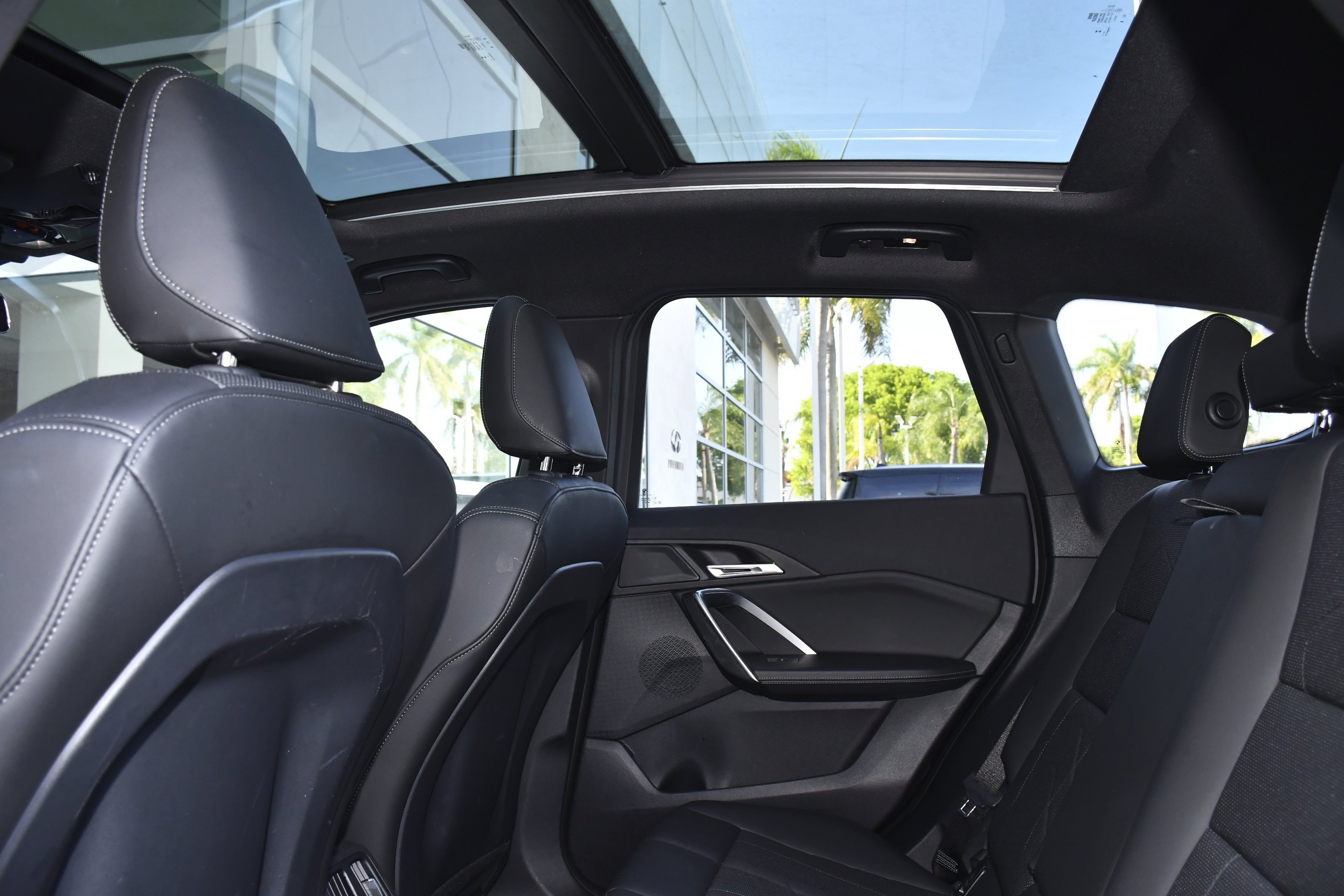 Used 2025 Black Sapphire Metallic BMW xDrive28i image 22
