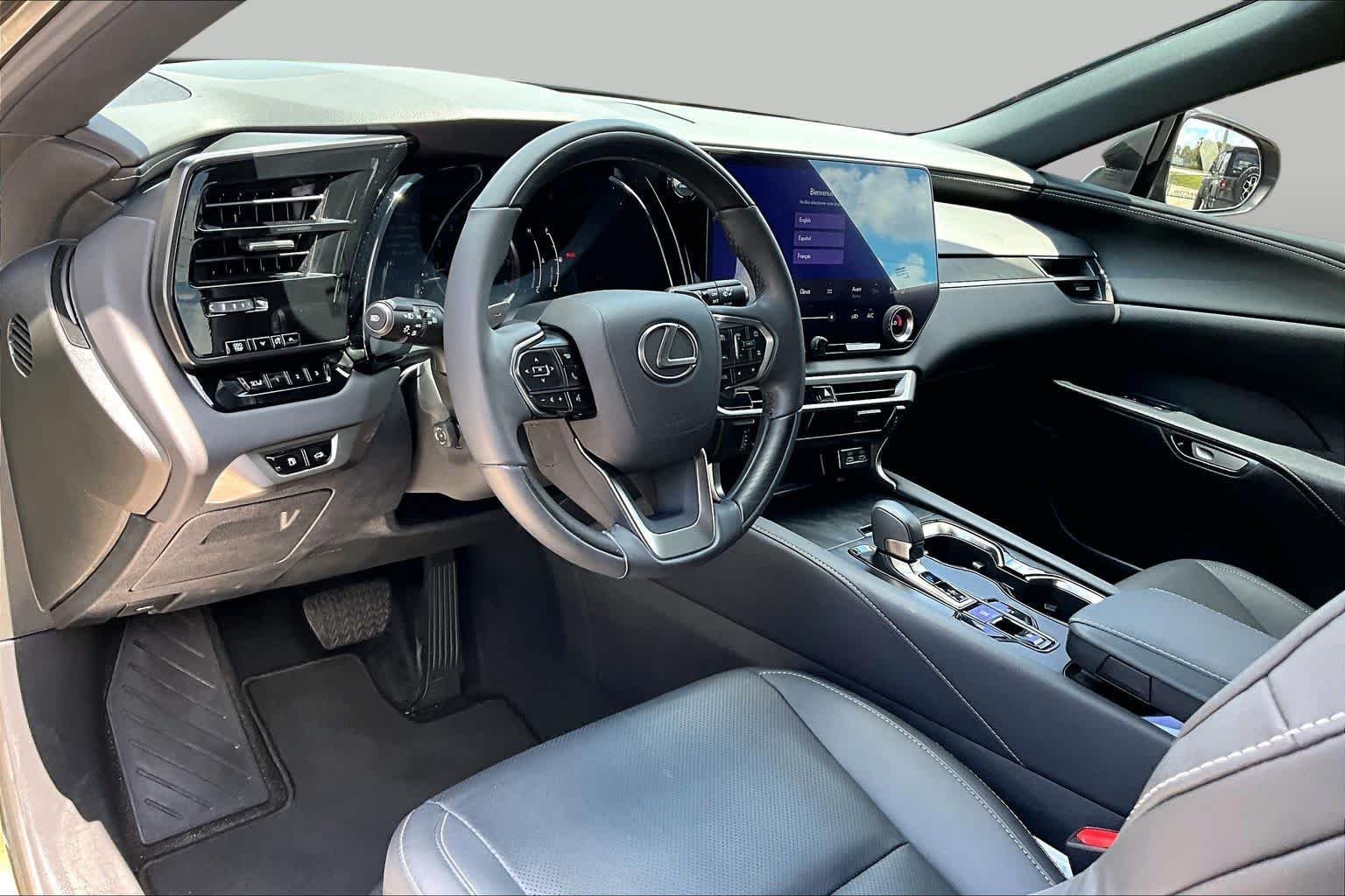 Used 2023 Nori Green Pearl Lexus Premium image 18