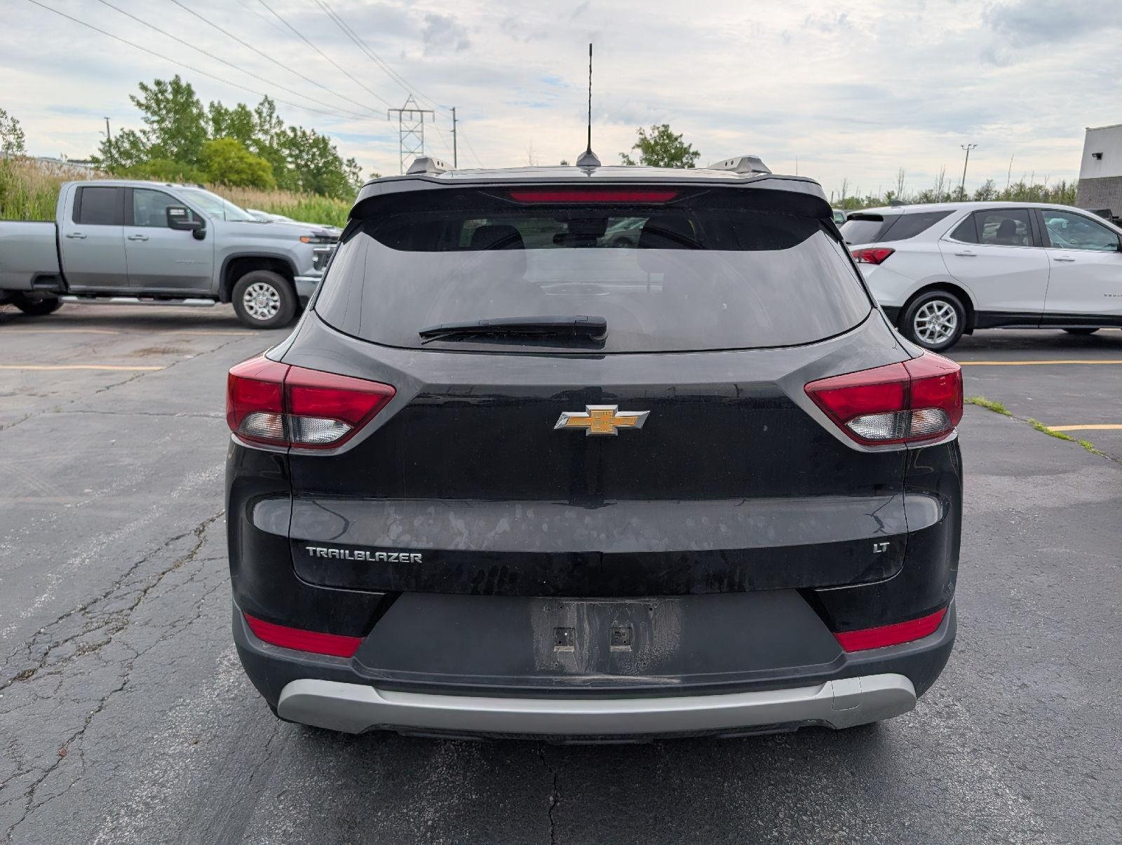Used 2023 Mosaic Black Metallic Chevrolet LT image 6