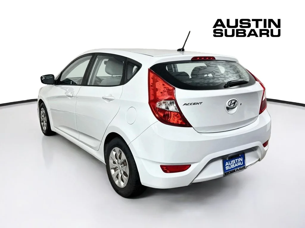 Used 2016 White Hyundai SE image 5