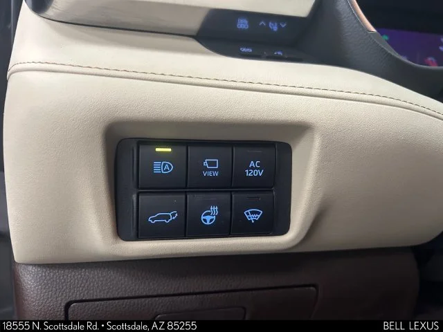 Used 2021 Black Toyota Platinum image 26