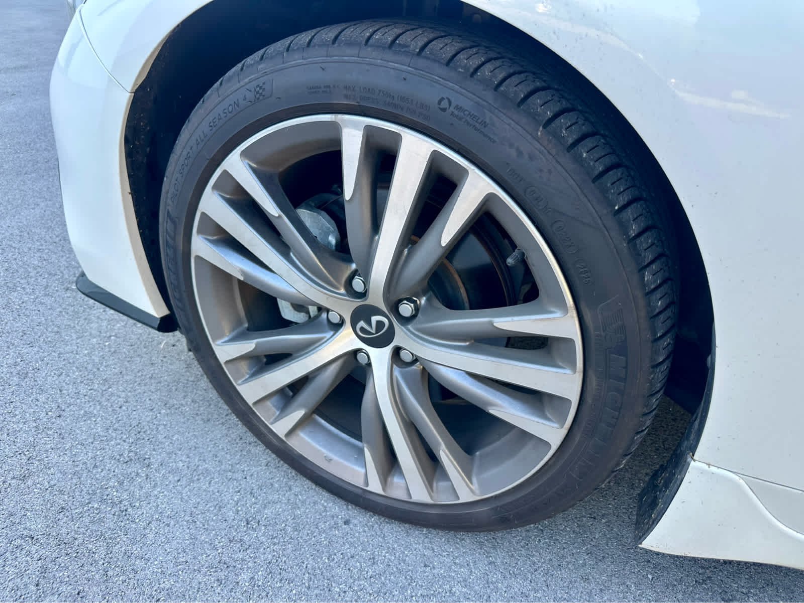 Used 2023 Majestic White INFINITI SENSORY image 9