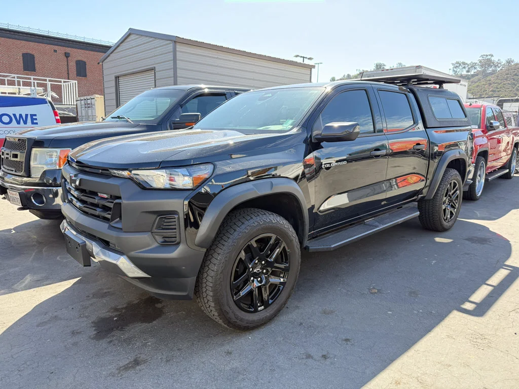 Used 2025 Black Chevrolet Trail Boss image 21